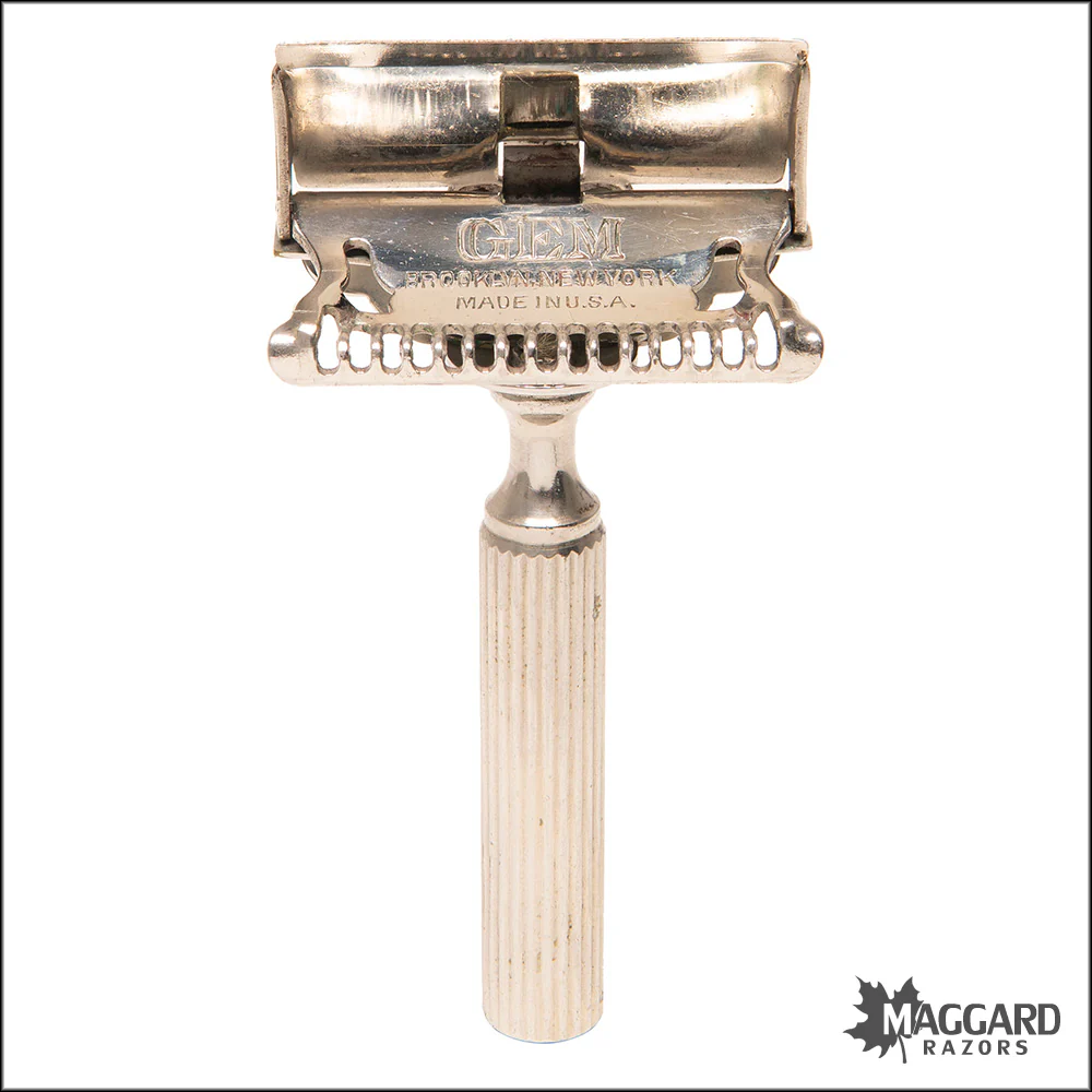 #1141 Vintage Gem Triumph with Metal Case,  ca. 1925 - Image 3